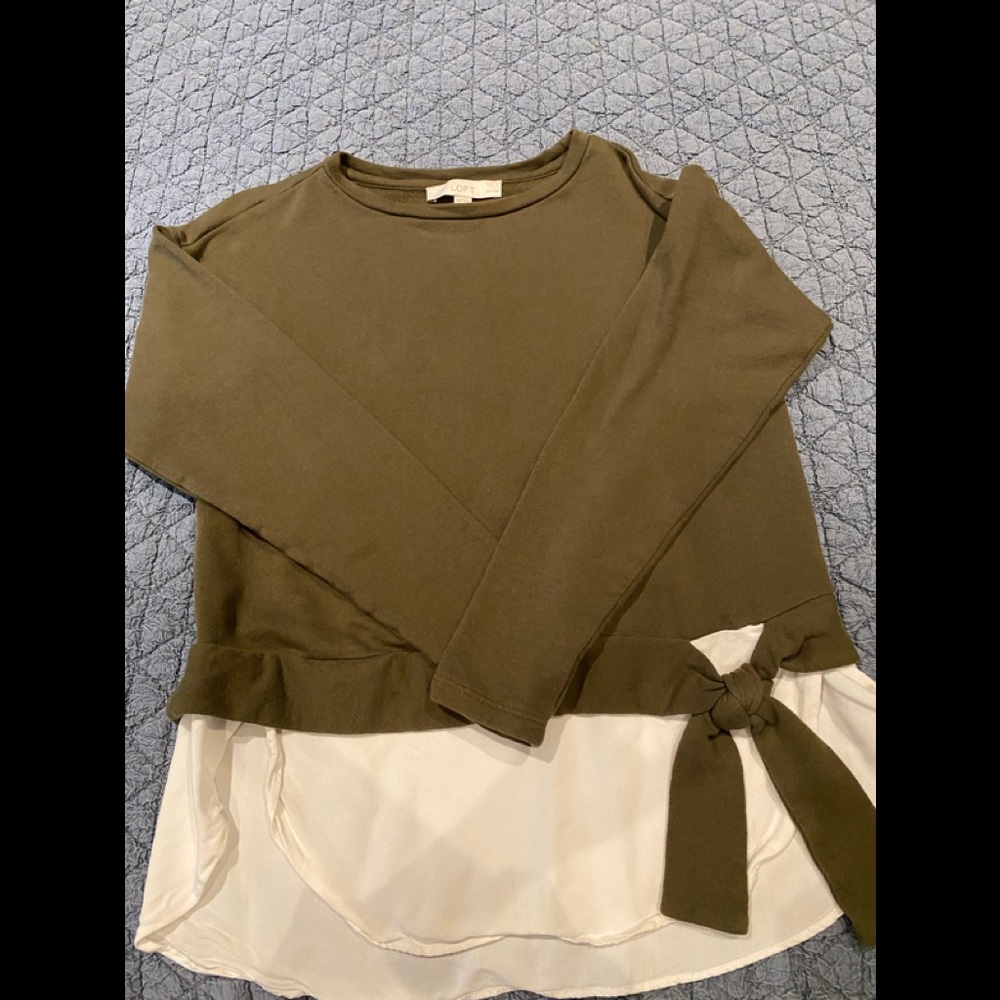 Loft sweater in very good condition